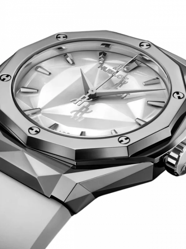 Hublot Classic Fusion Orlinski Titanium White 550.NS.2200.RW.ORL20