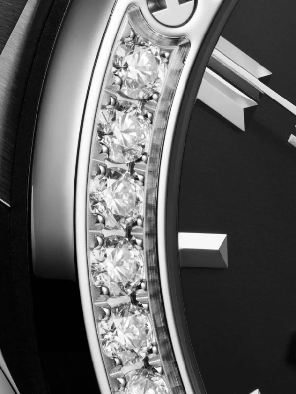 Hublot Classic Fusion Titanium Diamonds 565.NX.1470.LR.1204