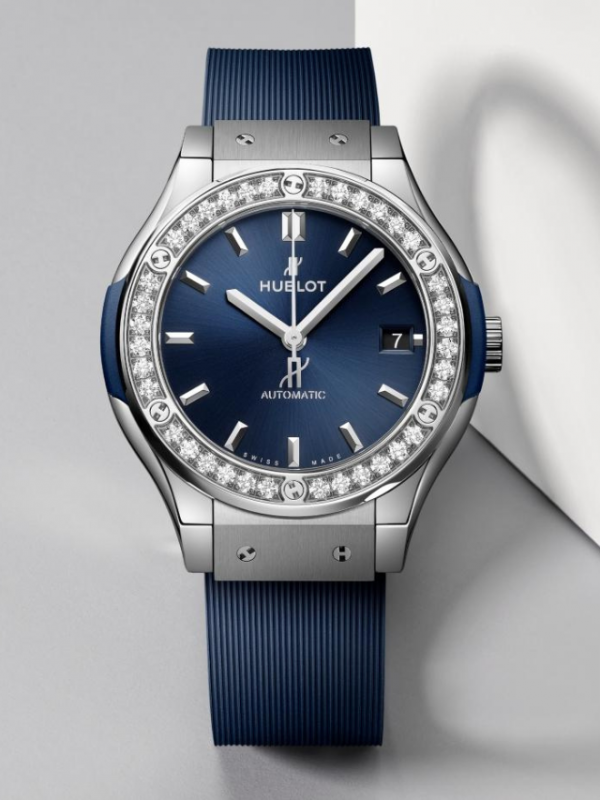 Classic Fusion Titanium Blue Diamonds 565.NX.7170.RX.1204