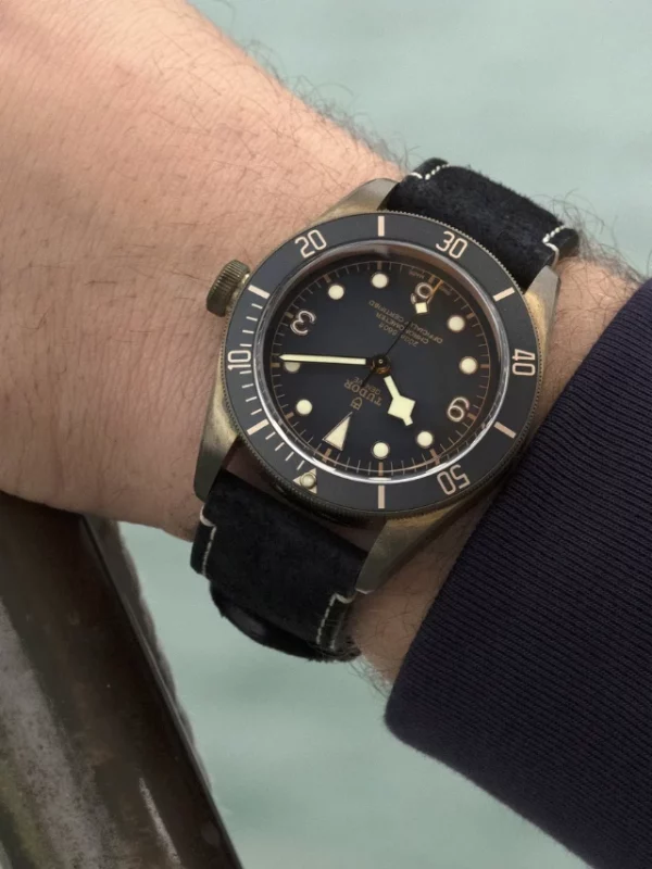 TUDOR Black Bay Bronze M79250BA-0001